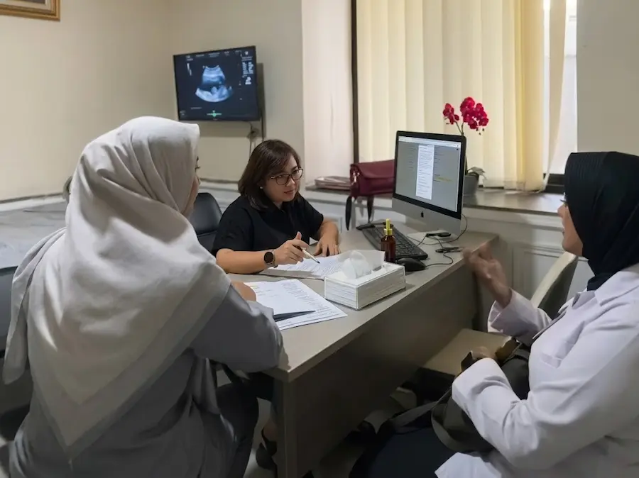 Layanan Program Hamil Di Kediri: Konsultasikan Sekarang - dr. Elizabeth, Sp. OG klinik kandungan kediri