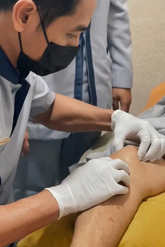 lutut nyeri klinik kediri